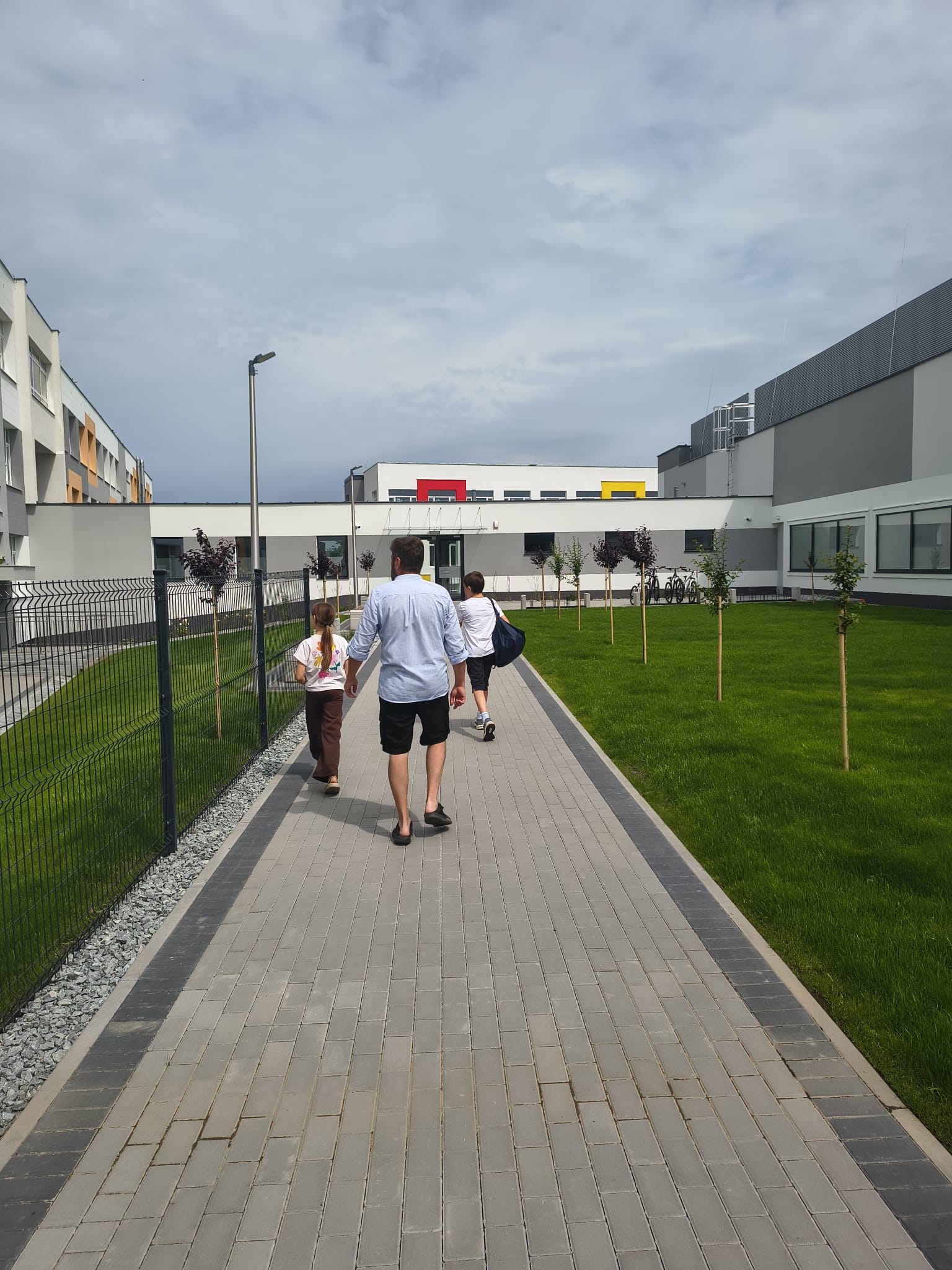 ejście do nowego Centrum Sportowo-Rekreacyjnego w Krokowej blisko Dębek